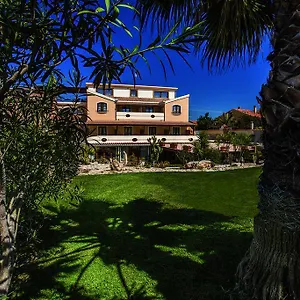https://hotel-raffael-putzu-idu.in-sardinia.net