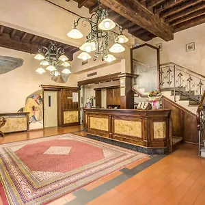 https://de-lanzi.it-tuscanyhotel.com